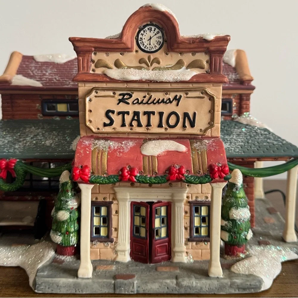 2004 Village | Rare Light Up Christmas Village Railway Station Holiday Gift